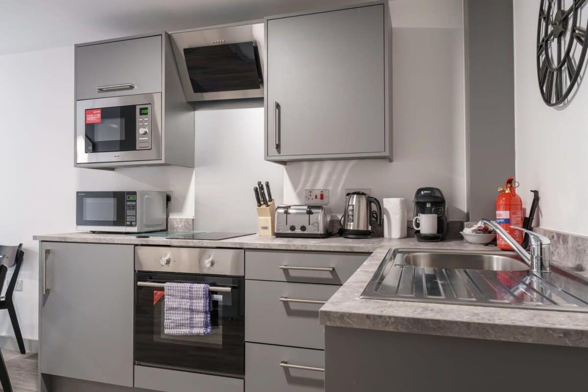 Lovely 1 Bed Apartment In Liverpool Centre Exterior photo