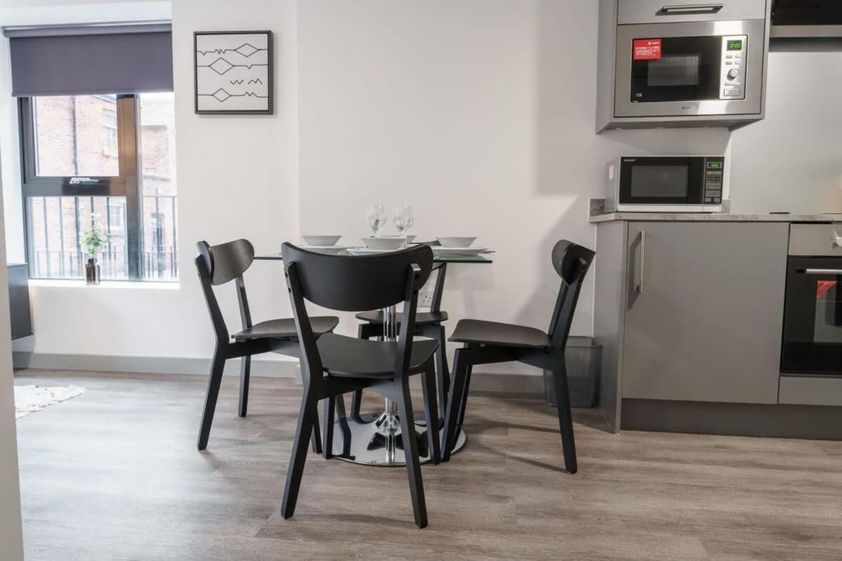 Lovely 1 Bed Apartment In Liverpool Centre Exterior photo