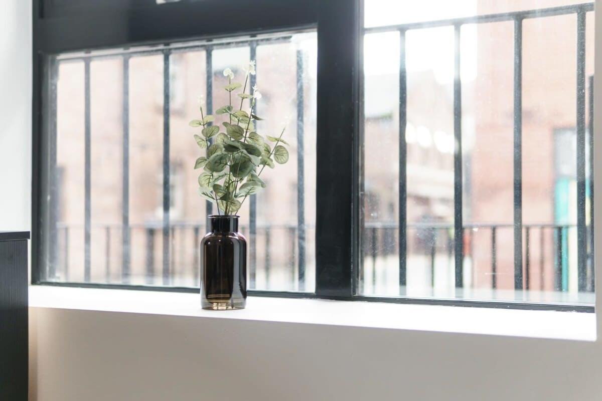 Lovely 1 Bed Apartment In Liverpool Centre Exterior photo